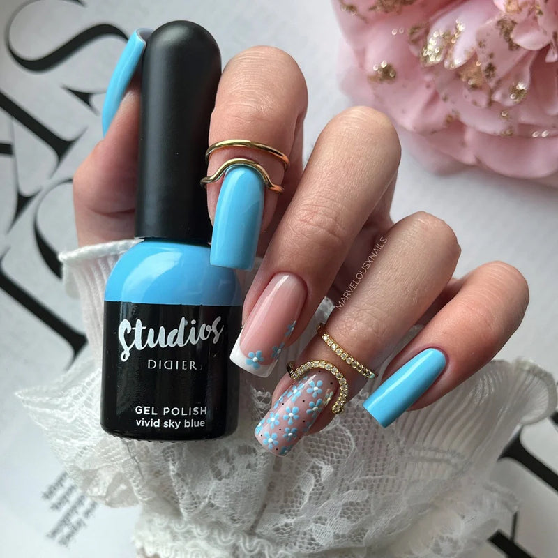 "Studios Didier" gel polish, vivid sky blue, 8 ml.